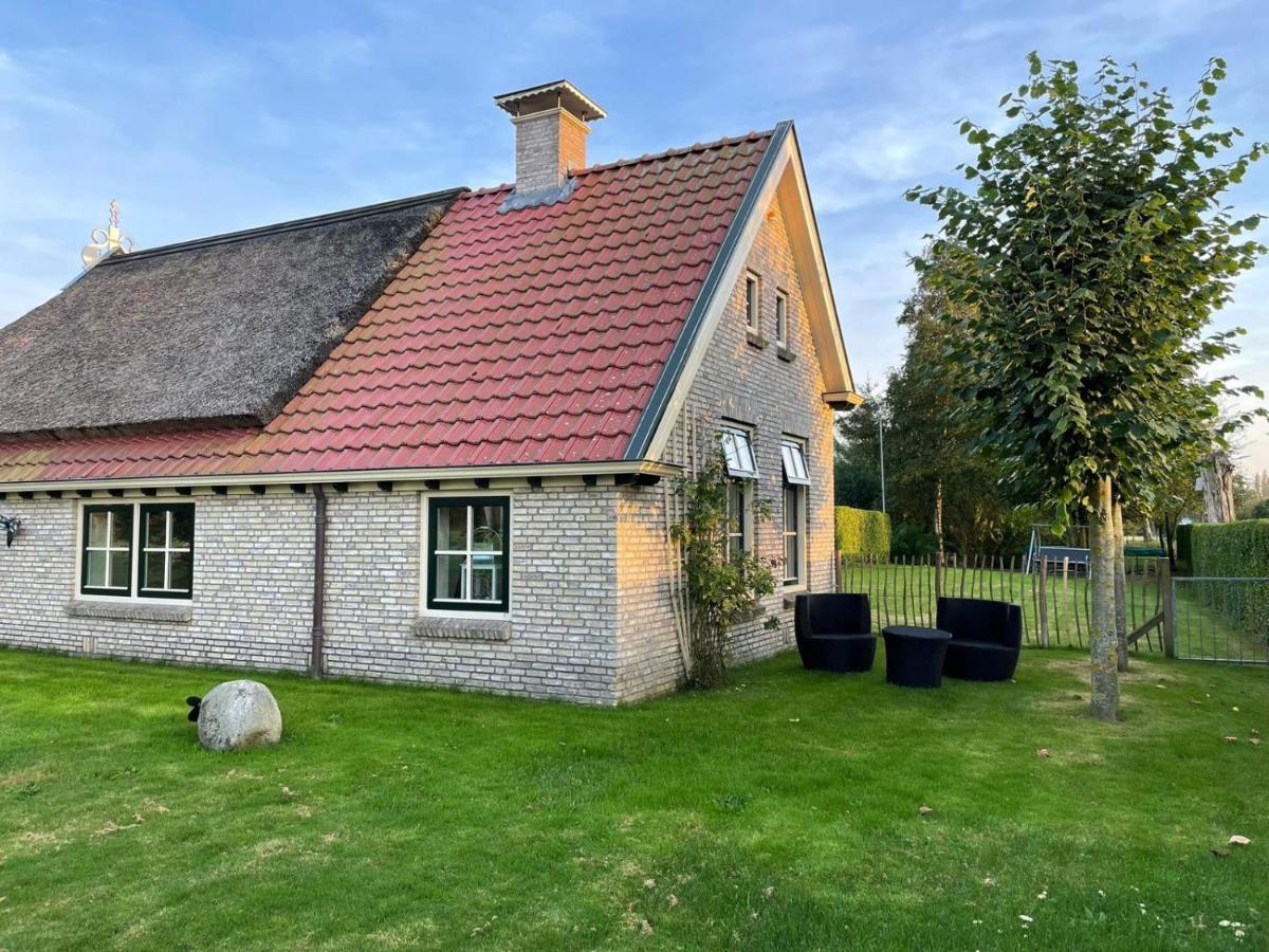 B&B Ut En Thus Sweagerbosk ภายนอก รูปภาพ